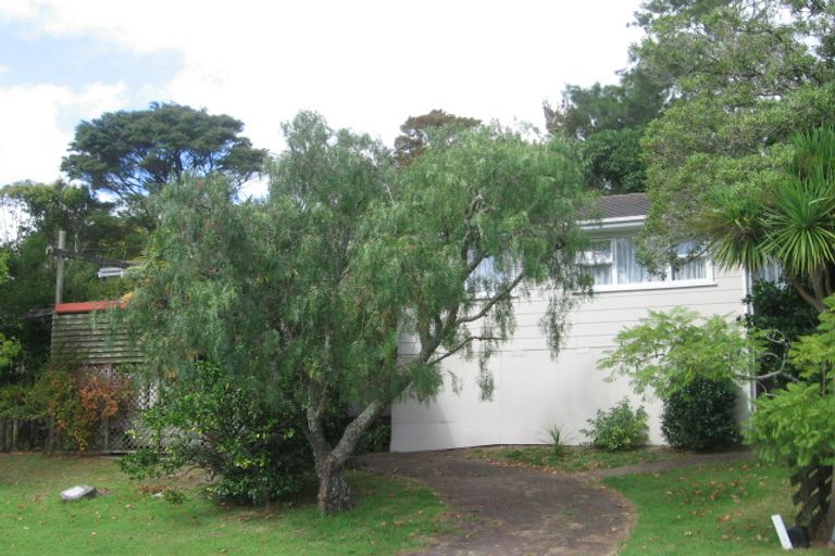 Photo of property in 22 Lemnos Place, Titirangi, Auckland, 0604