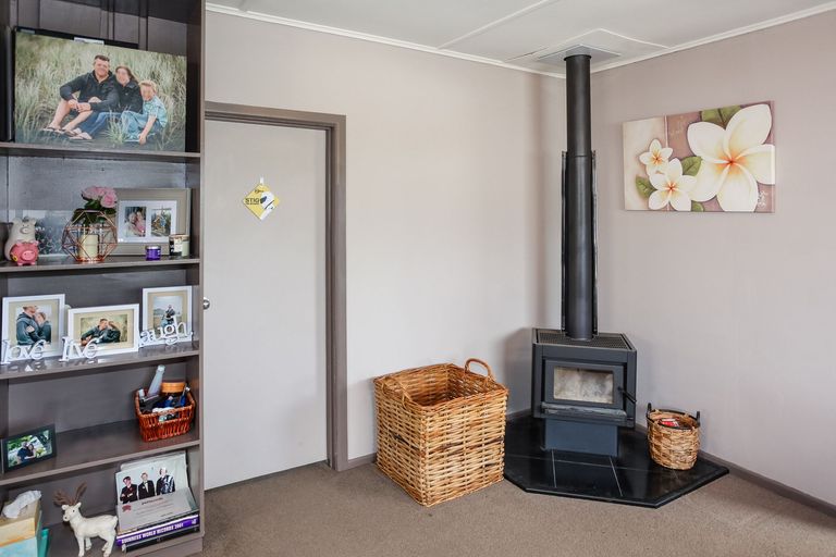 Photo of property in 28 Harrisville Road, Tuakau, 2121
