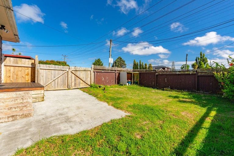 Photo of property in 1/56 Rimu Street, New Lynn, Auckland, 0600