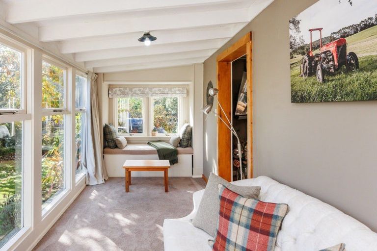Photo of property in 6 Edwards Street, Kimbolton, Feilding, 4777