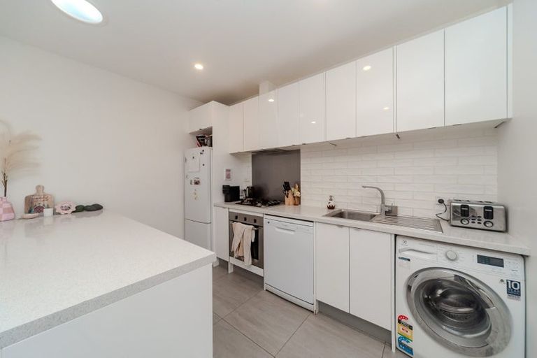 Photo of property in 89 Derwent Street, Island Bay, Wellington, 6023