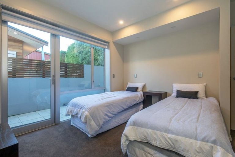 Photo of property in Lakeview Heights, 3/124 Lismore Street, Wanaka, 9305