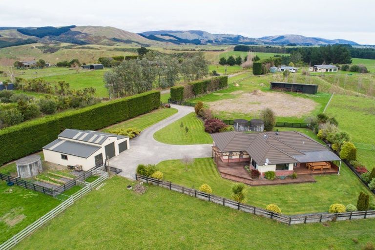 Photo of property in 32 Stoneleigh Lane, Aokautere, Palmerston North, 4471