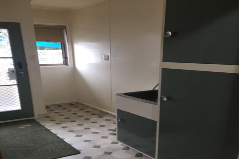 Photo of property in 1/15 Peddie Street, Taradale, Napier, 4112