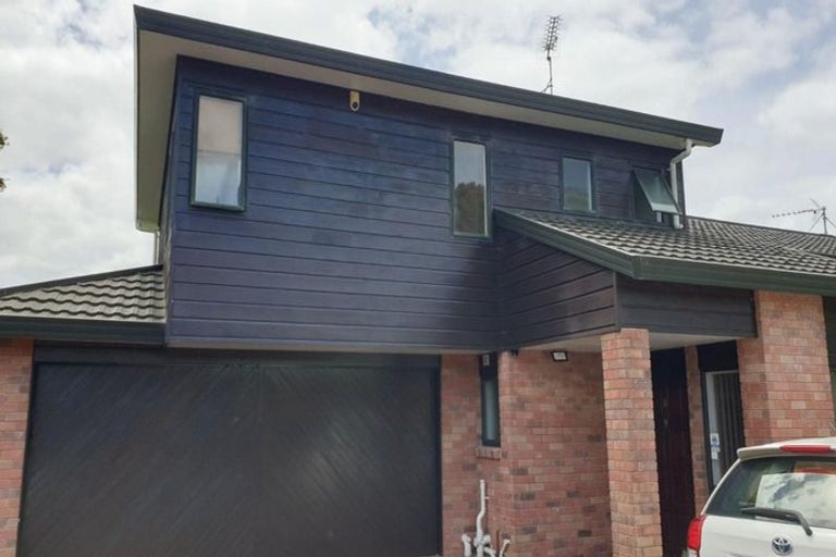 Photo of property in 7 St Lucia Place, Unsworth Heights, Auckland, 0632