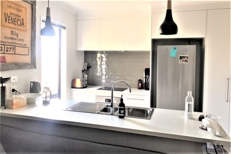 Photo of property in 310a Lakes Boulevard, Pyes Pa, Tauranga, 3112