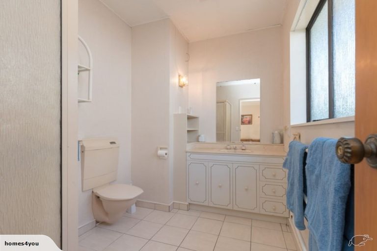 Photo of property in 17 Manly Street, Paraparaumu Beach, Paraparaumu, 5032