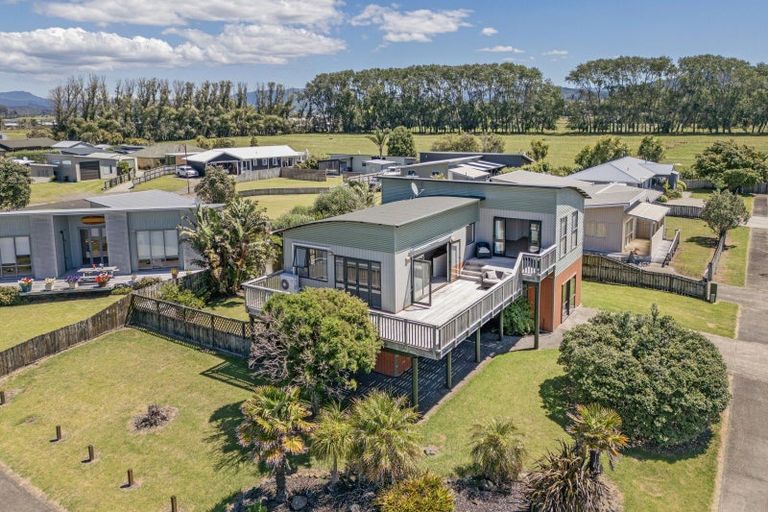 Photo of property in 12 Marlin Street, Whitianga, 3510