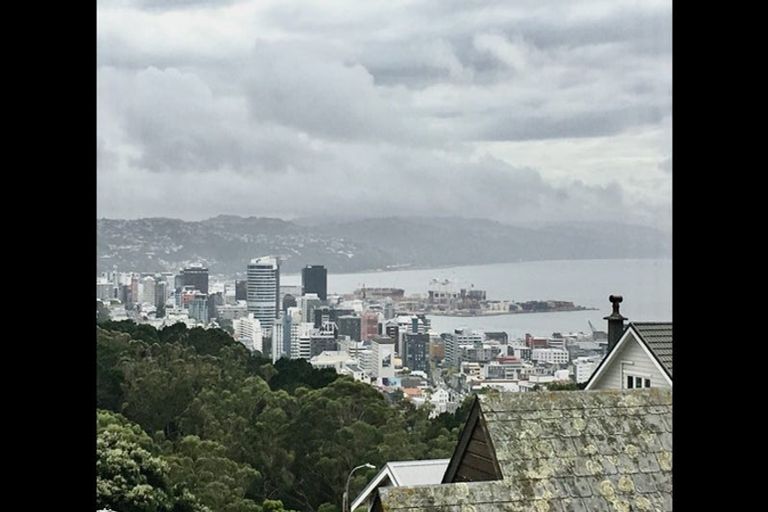 Photo of property in 3c/145 Ohiro Road, Brooklyn, Wellington, 6021