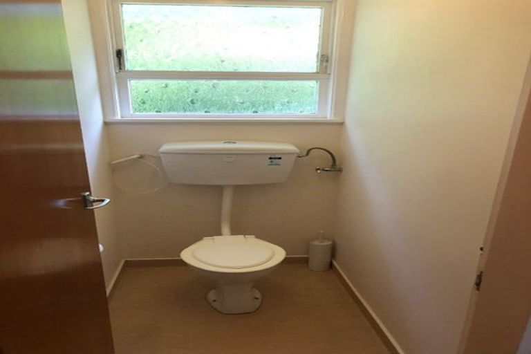 Photo of property in 87 Hazlewood Avenue, Karori, Wellington, 6012