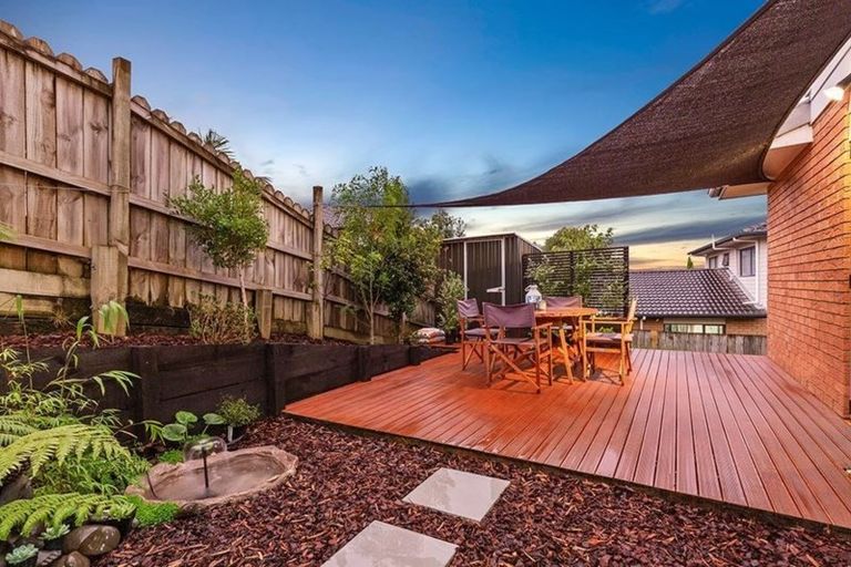 Photo of property in 12 Gordon Stanley Drive, Massey, Auckland, 0614