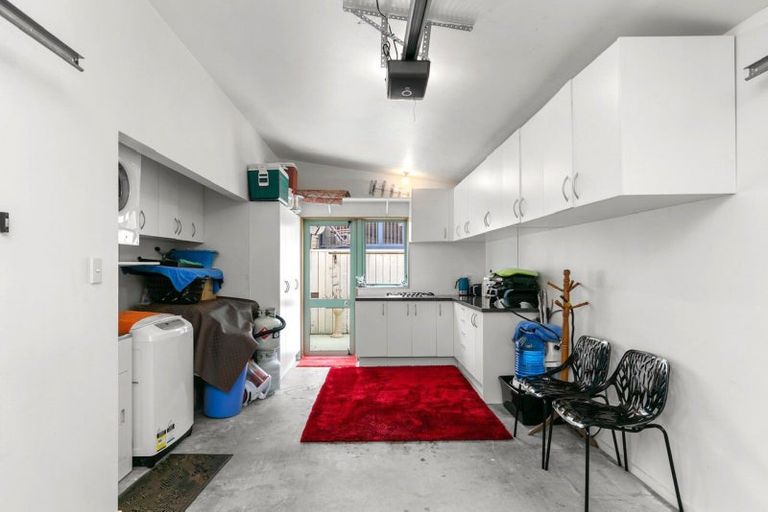 Photo of property in 125a The Parade, Island Bay, Wellington, 6023