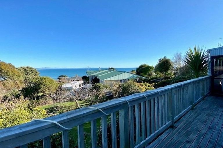 Photo of property in 2 Williams Crescent, Maketu, 3189