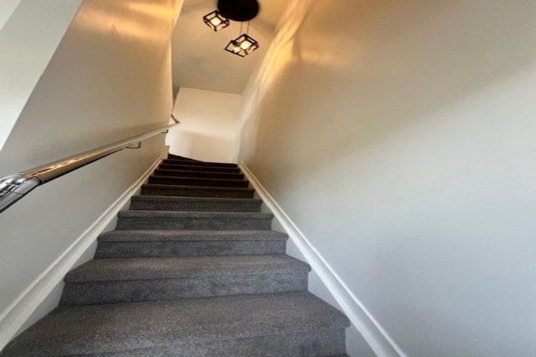 Photo of property in 1/40 Mark Edward Drive, Half Moon Bay, Auckland, 2012