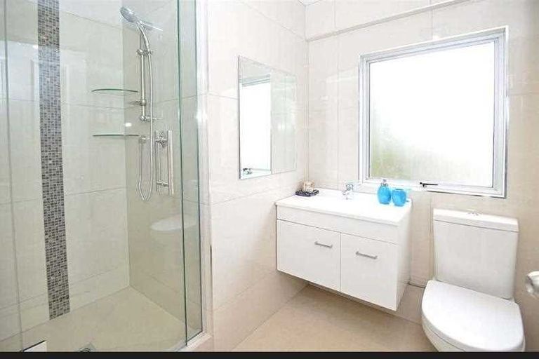 Photo of property in 1/105 Manuka Road, Bayview, Auckland, 0629