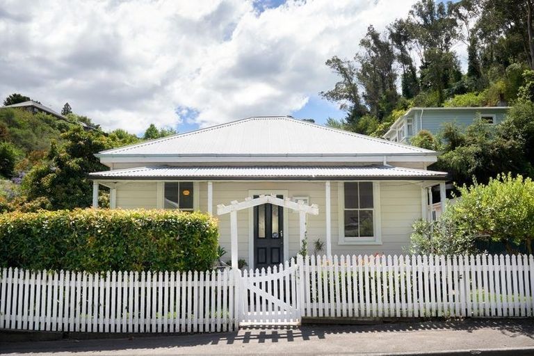 Photo of property in 26 Main Street, Hospital Hill, Napier, 4110