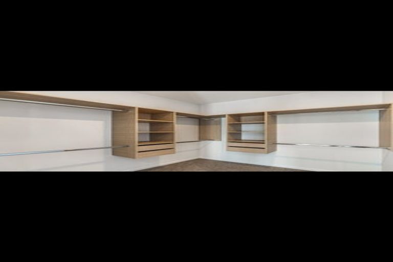 Photo of property in 2/6 Woodhouse Place, West Harbour, Auckland, 0618