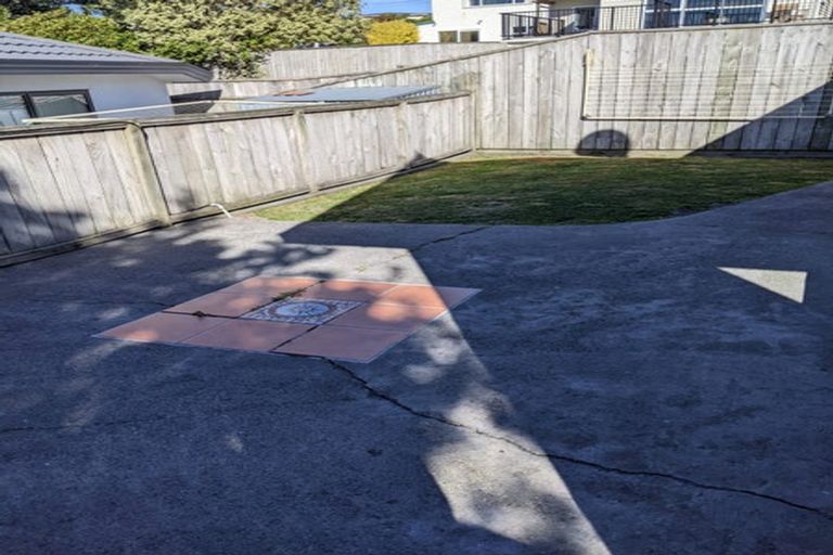 Photo of property in 1b Pollen Street, Johnsonville, Wellington, 6037