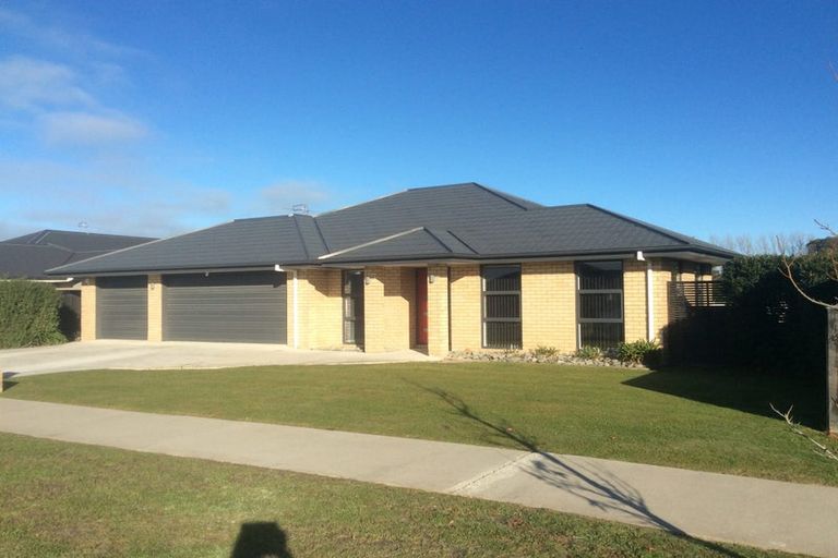 Photo of property in 87 Acacia Avenue, Rangiora, 7400