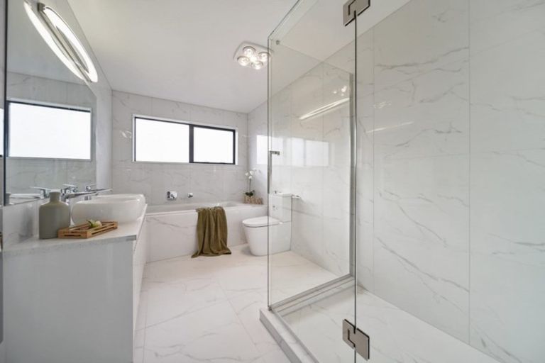 Photo of property in 73 Hayfield Way, Karaka, Papakura, 2113