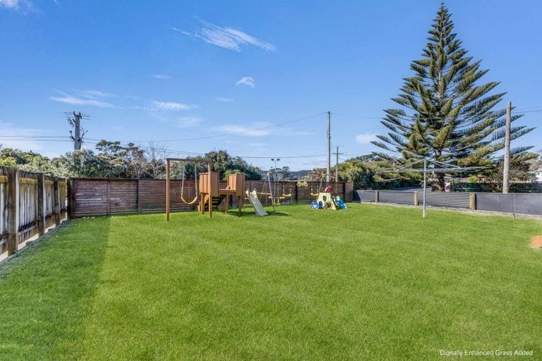 Photo of property in 16 Alberta Road, Glen Avon, New Plymouth, 4312