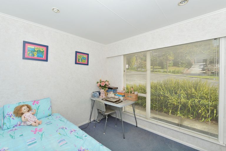 Photo of property in 12 Rugby Place, Te Kamo, Whangarei, 0112