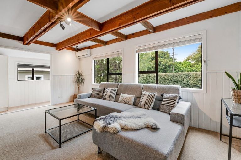 Photo of property in 48 D'oyly Drive, Stanmore Bay, Whangaparaoa, 0932