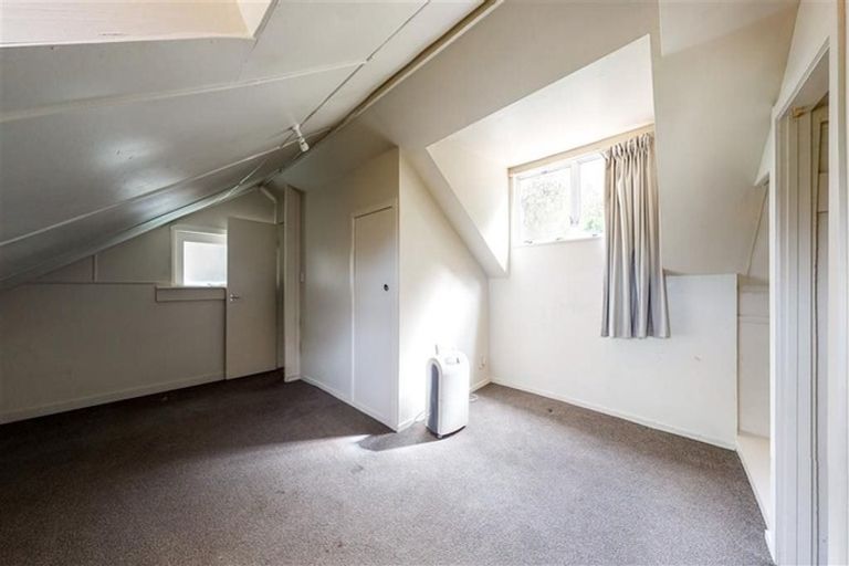 Photo of property in 1/13 Garden Road, Northland, Wellington, 6012