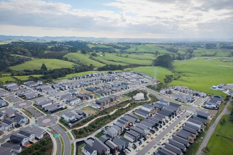 Photo of property in 12 Papai Lane, Massey, Auckland, 0614