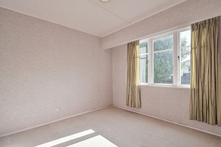 Photo of property in 10 Cornwall Road, Taradale, Napier, 4112