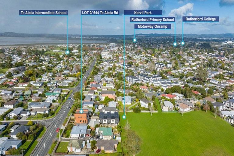 Photo of property in 2/644 Te Atatu Road, Te Atatu Peninsula, Auckland, 0610