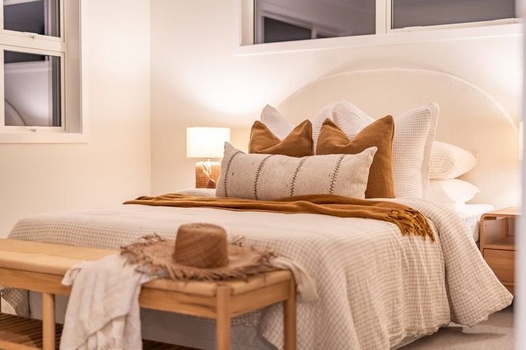 Photo of property in 70c Heretaunga Square, Silverstream, Upper Hutt, 5019