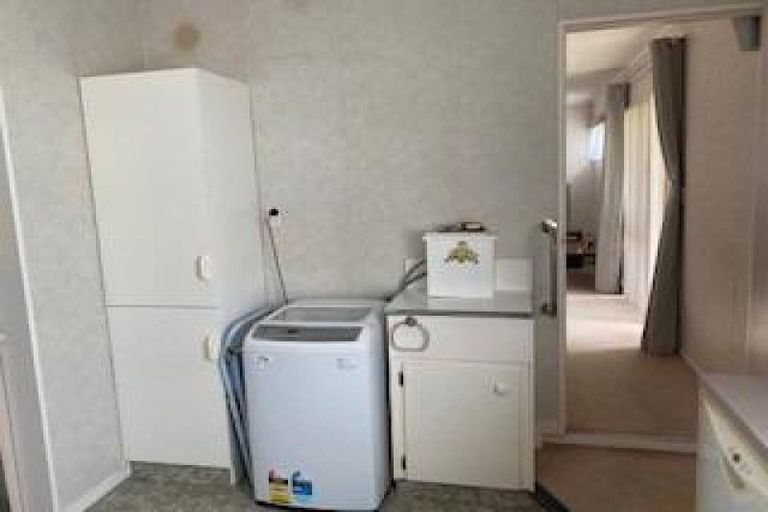 Photo of property in 1/2 Russell Street, Whanganui, 4500