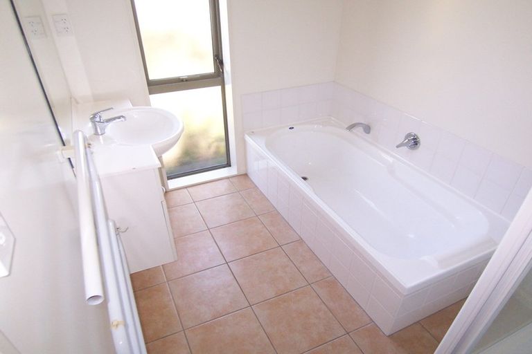 Photo of property in 5 Longspur Avenue, Wigram, Christchurch, 8025