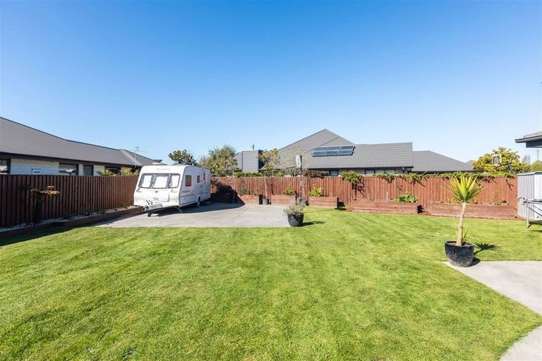 Photo of property in 16 Teagarden Close, Mairehau, Christchurch, 8052