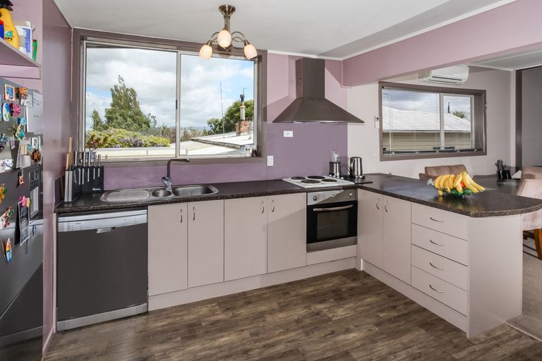 Photo of property in 28 Harrisville Road, Tuakau, 2121