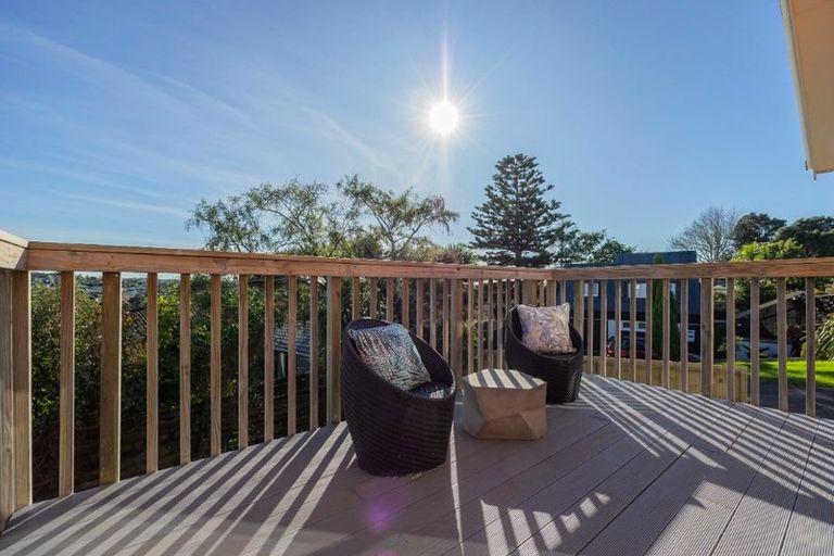 Photo of property in 1/27 Shanaway Rise, Hillcrest, Auckland, 0627