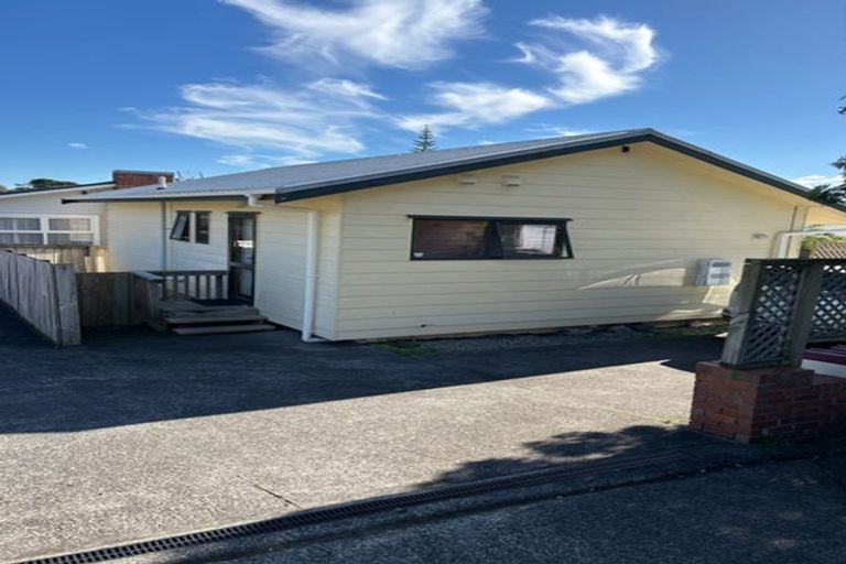 Photo of property in 1/137 Rosier Road, Glen Eden, Auckland, 0602