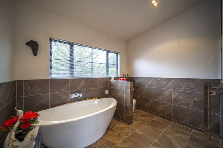 Photo of property in 80 Kent Terrace, Taradale, Napier, 4112