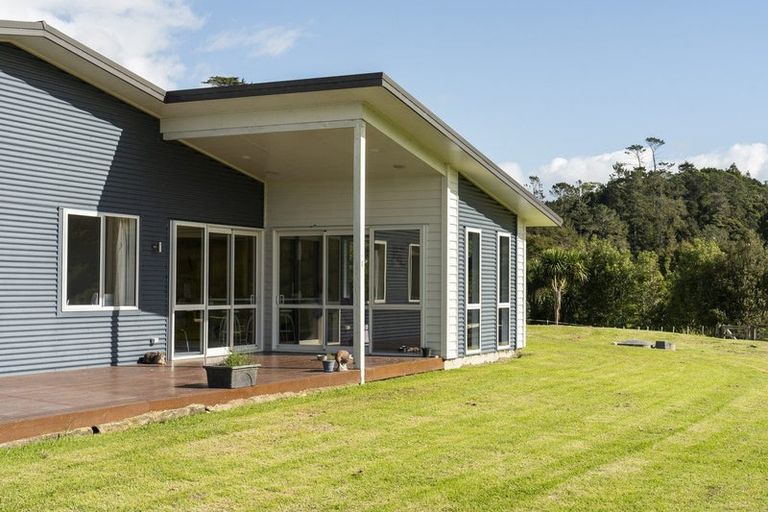 Photo of property in 160 Gray Road, Te Kamo, Kamo, 0185