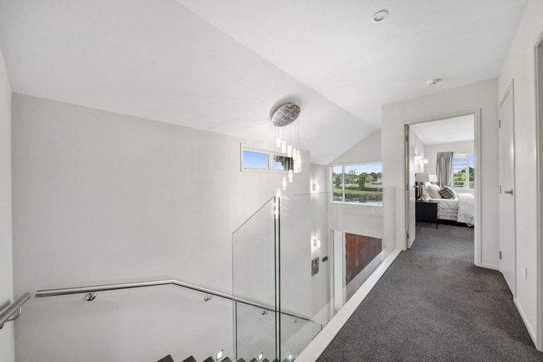 Photo of property in 10 Lake Drive, Karaka, Papakura, 2113