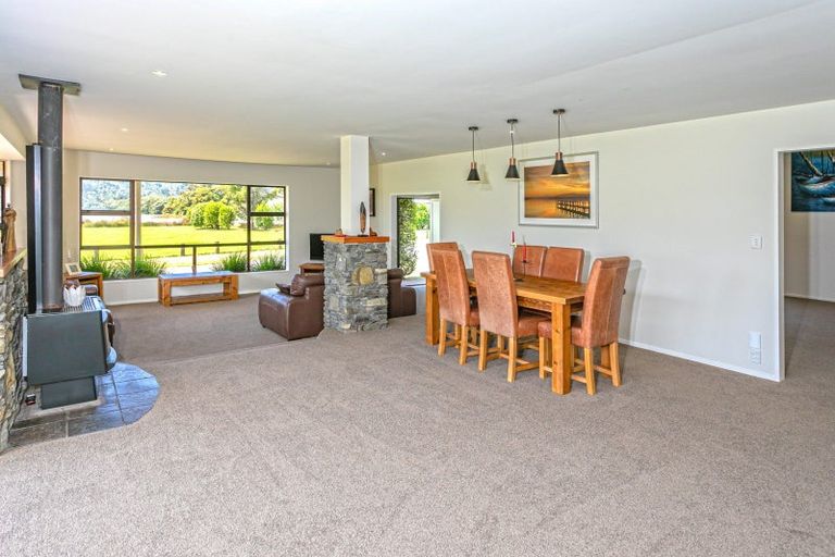 Photo of property in 126 Patiki Place, Whangamata, 3620