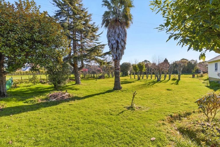 Photo of property in 931 State Highway 1, Te Horo, Otaki, 5581