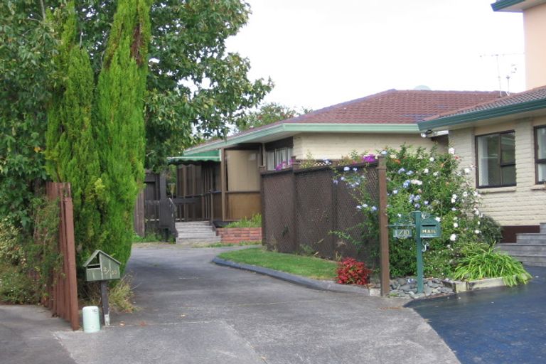 Photo of property in 2/10 Levaut Place, Half Moon Bay, Auckland, 2012