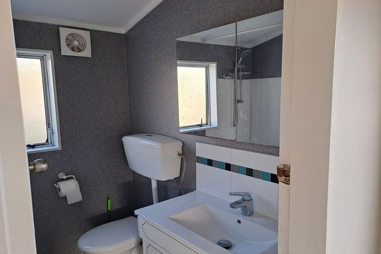 Photo of property in 43b Cypress Drive, Maungaraki, Lower Hutt, 5010