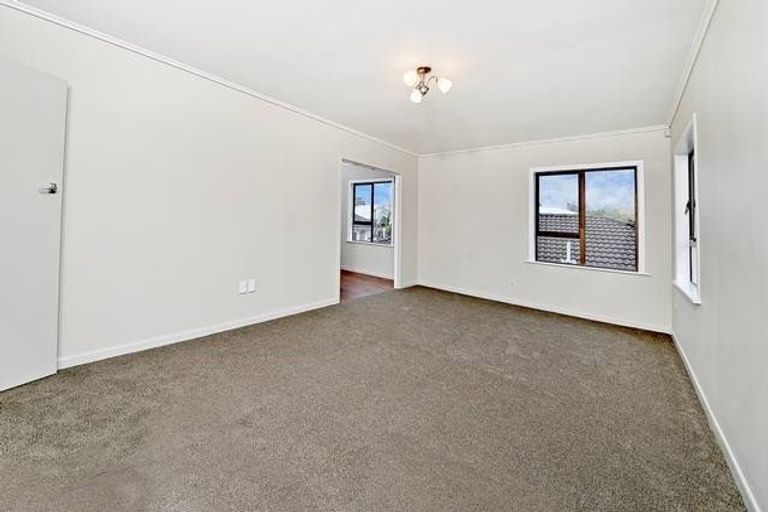 Photo of property in 1/6 Menary Street, Papakura, 2110