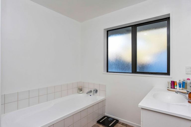 Photo of property in 10 Picasso Place, Rolleston, 7614