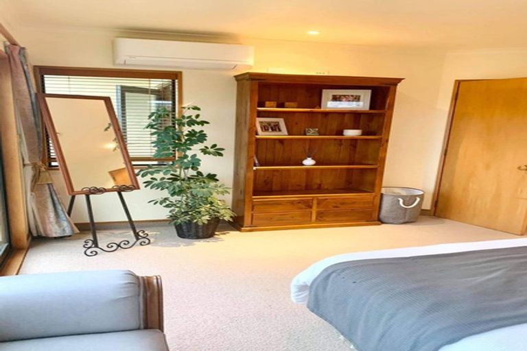 Photo of property in 39 Hikanui Drive, Havelock North, 4130
