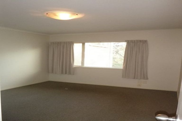 Photo of property in 16 Catrina Avenue, Birkenhead, Auckland, 0626