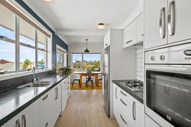 Photo of property in 225b Tukapa Street, Westown, New Plymouth, 4310